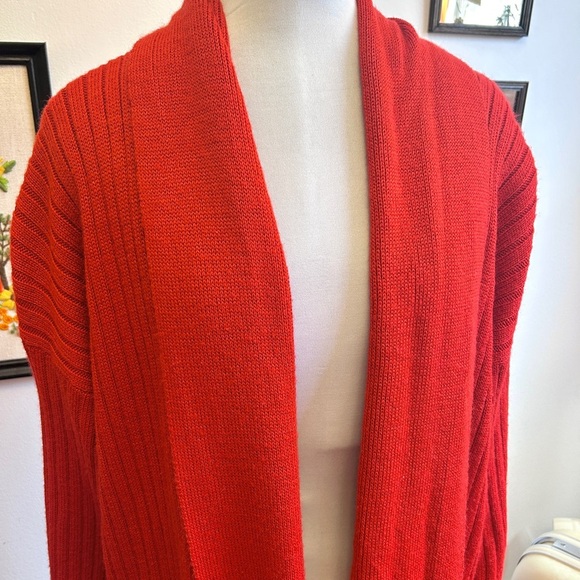 Vintage 1980s/90s Oversized Red Wool Knit Cardigan – XL to 3X Fit - Picture 2 of 11